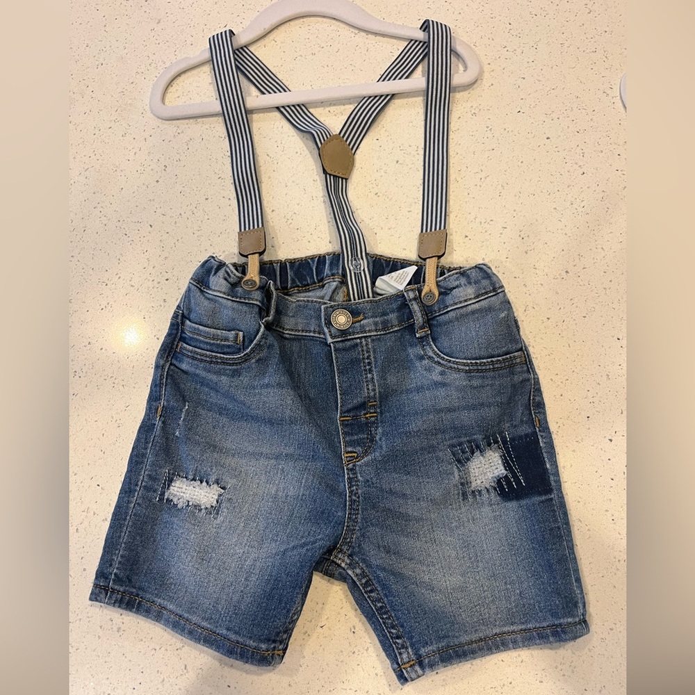 H&M suspender shorts, size 3-4Y